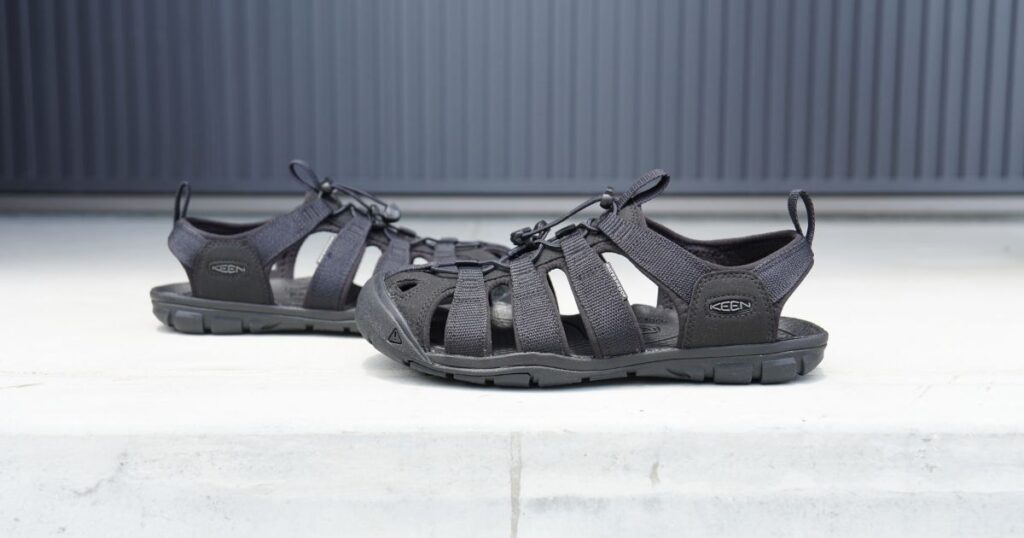 街歩きや夏遊びを全てカバー】KEEN『クリアウォーターCNX