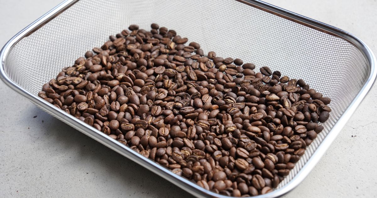 焙煎したコーヒー豆